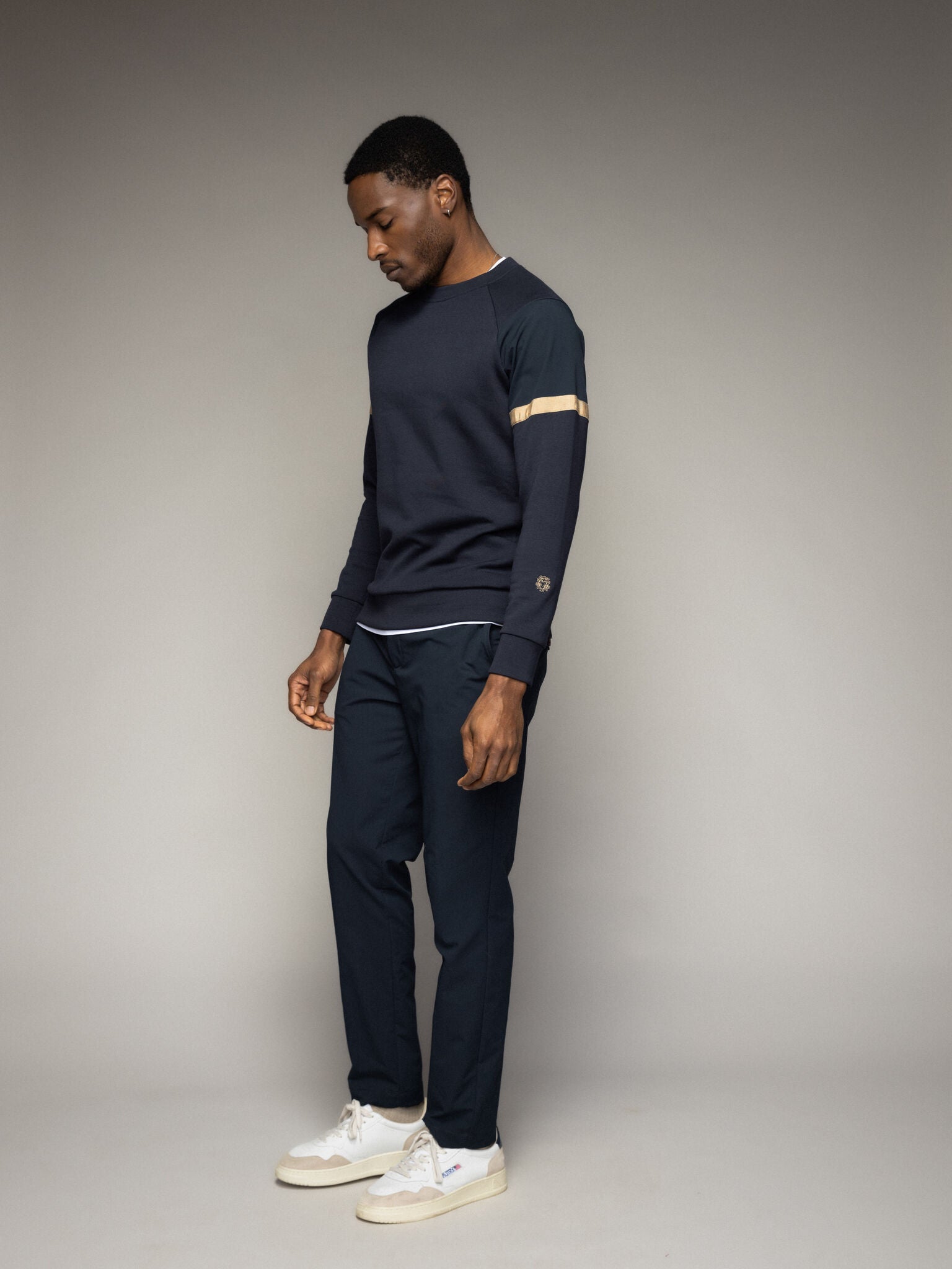 Modelshot / Navy / Detail